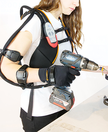 photo-Ironhand-gant-bionique photo-Ironhand-gant-bionique